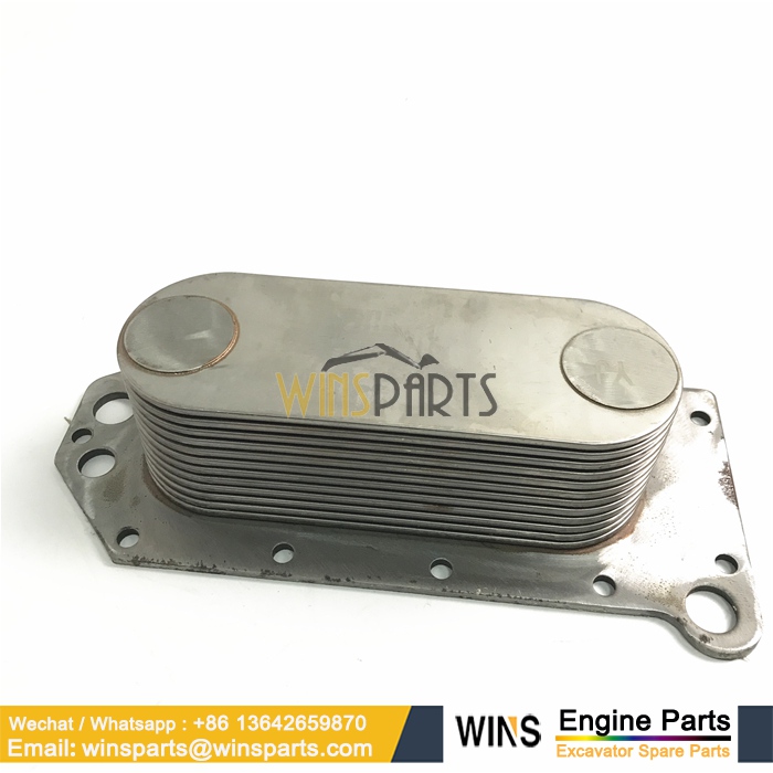 3966365 5284362 ENGINE OIL COOLER CORE Cummins QSL 8.9 ISC ISL 8.3 Komatsu (1)